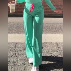 Figs Surgical Green Scrub Set/Bundle